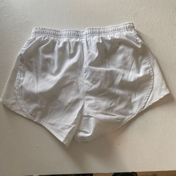 Nike Dri-Fit White Running Shorts Women’s Medium | Athletic Training Gym Activew - Picture 2 of 6